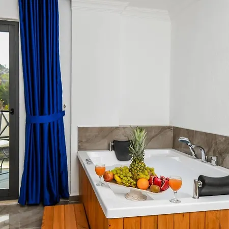 Villa Uzumlu Village 3 Bedroom Kalkan