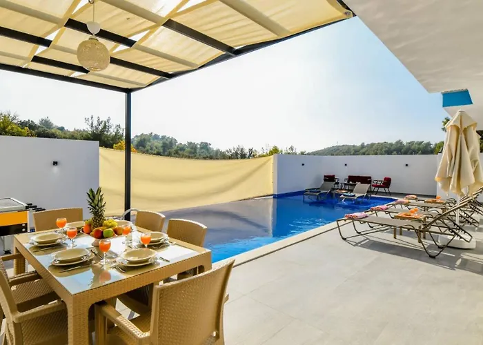 Uzumlu Village 3 Bedroom * Kalkan